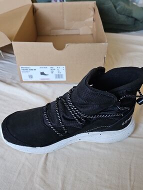 Merrell Black _white